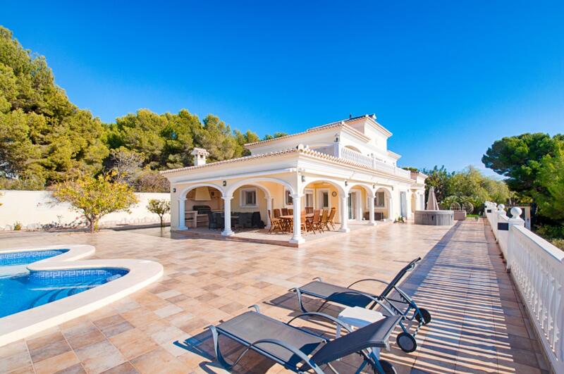 Villa en venta en Moraira, Alicante
