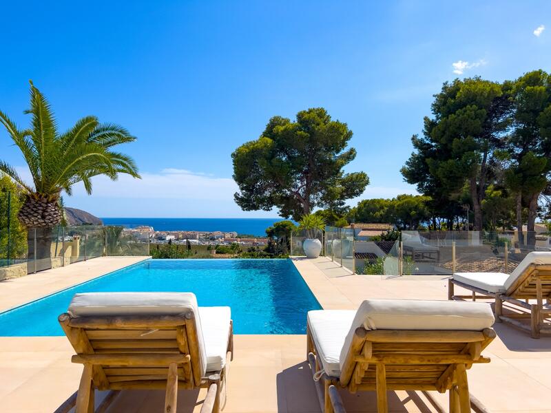 Villa til salg i Moraira, Alicante
