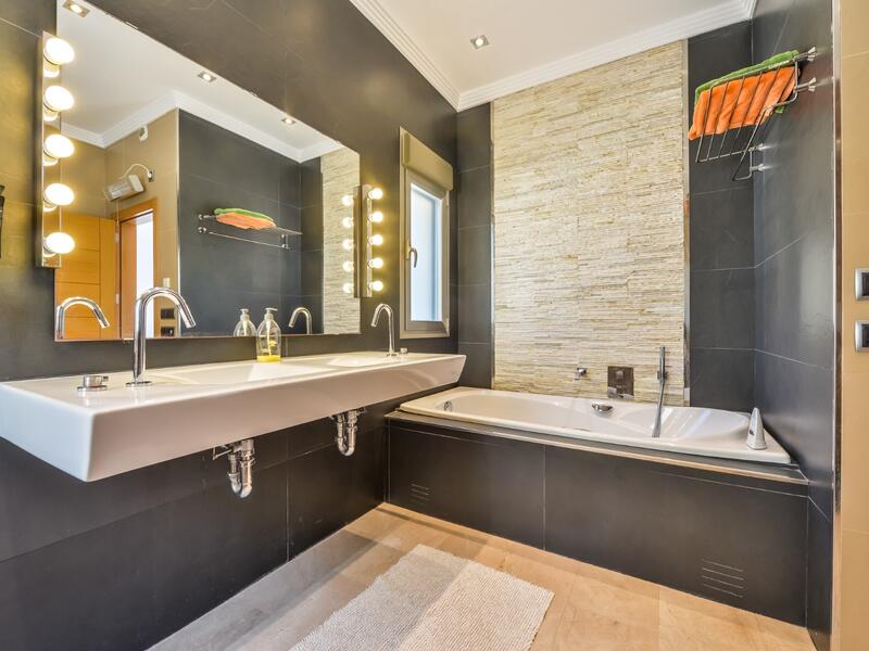 5 soverom Villa til salgs