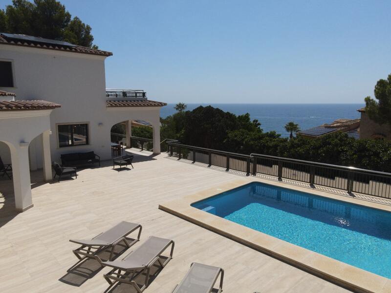 Villa en venta en Moraira, Alicante