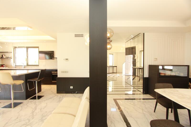 4 Cuarto Villa en venta