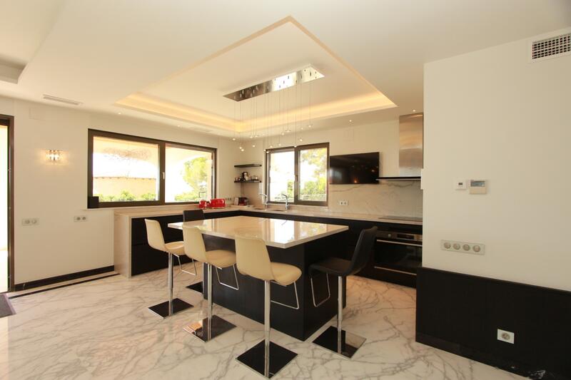 4 Cuarto Villa en venta