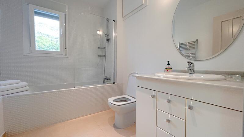 5 bedroom Villa for sale