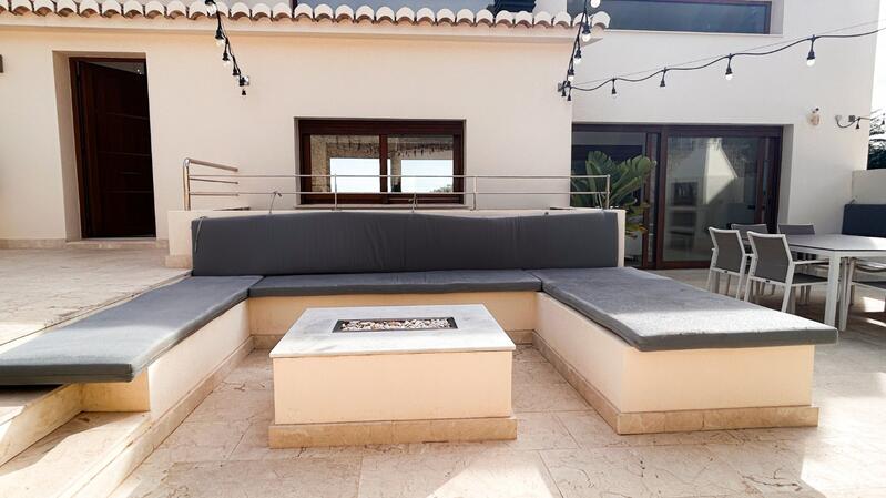 5 bedroom Villa for sale