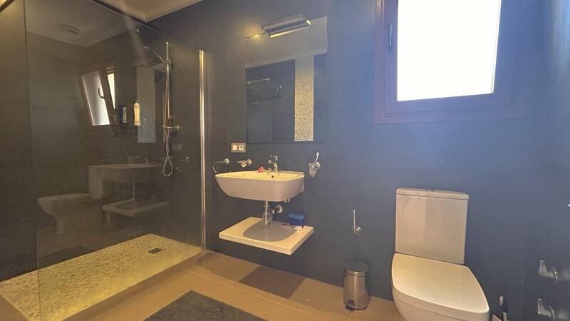 5 bedroom Villa for sale