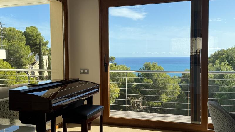 5 bedroom Villa for sale