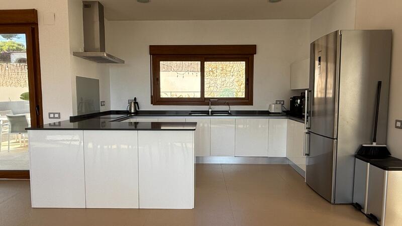 5 bedroom Villa for sale