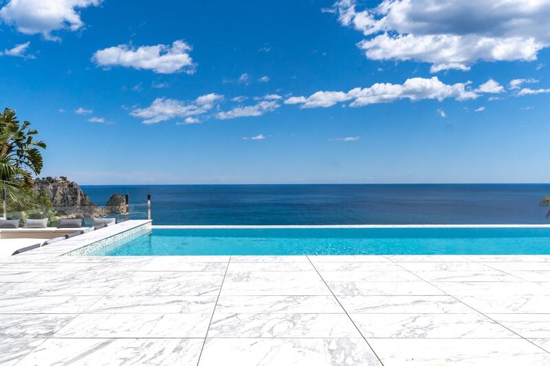 5 спальная комната вилла продается