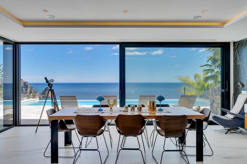 5 спальная комната вилла продается