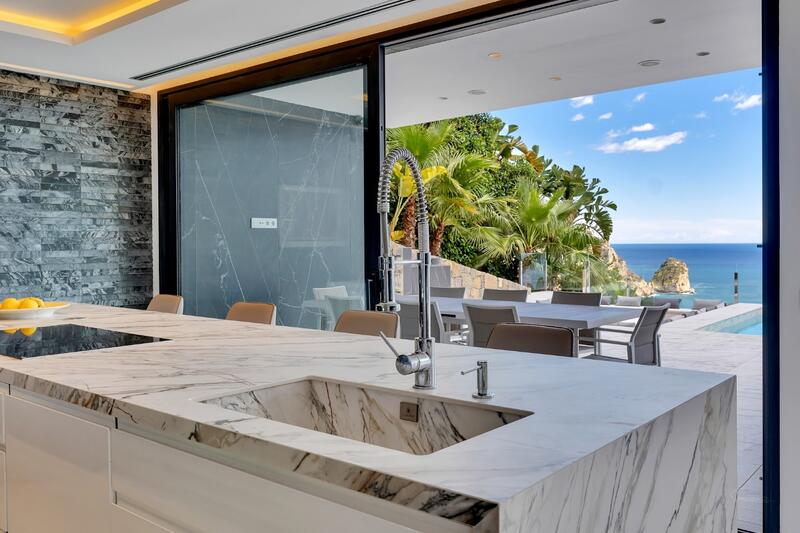 5 спальная комната вилла продается