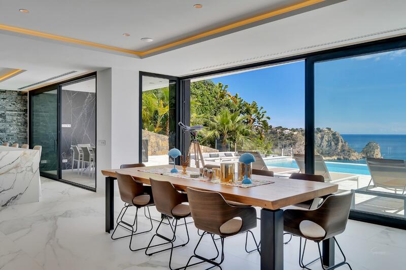 5 спальная комната вилла продается