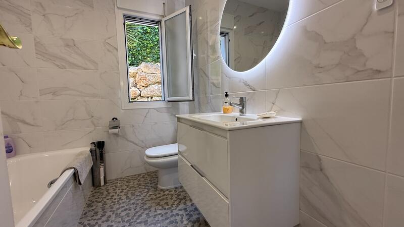 4 спальная комната вилла продается