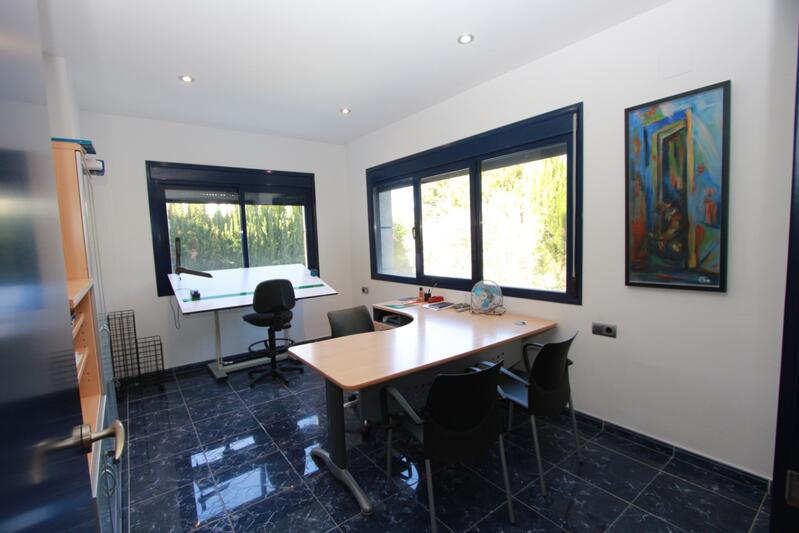 4 sovrum Villa till salu