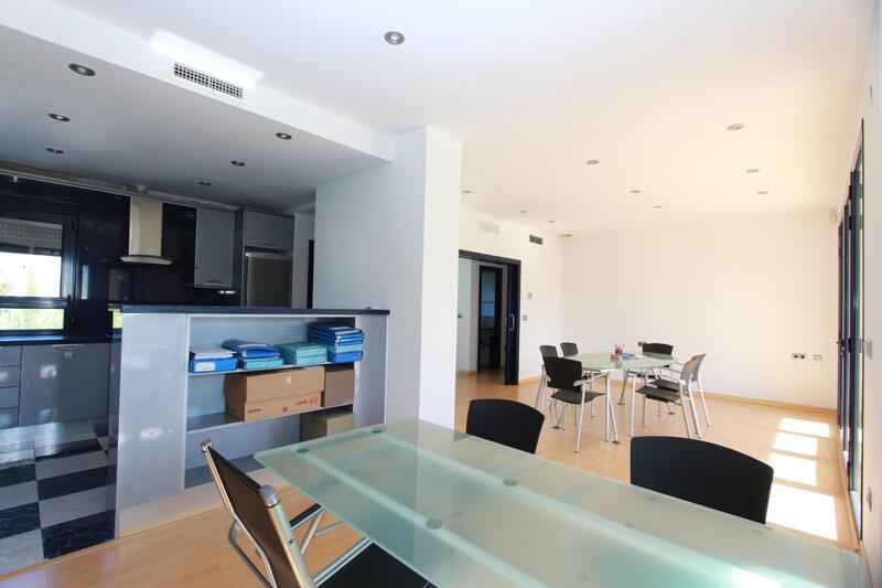 4 sovrum Villa till salu