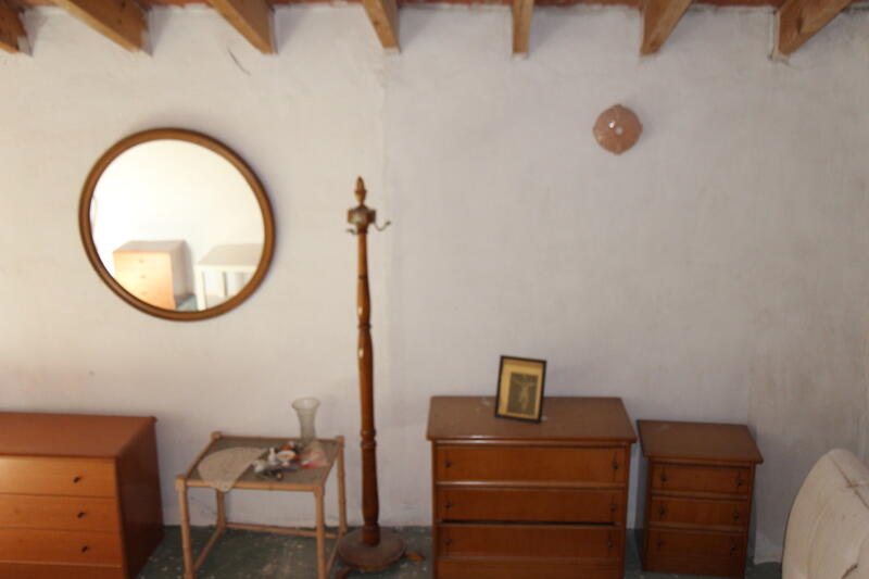 4 bedroom Townhouse for sale