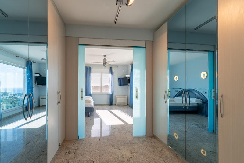 4 Cuarto Villa en venta