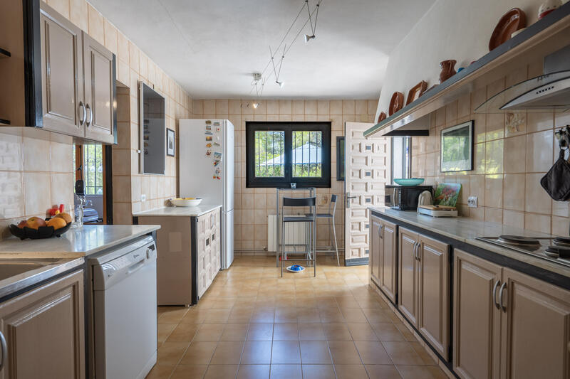 4 спальная комната вилла продается