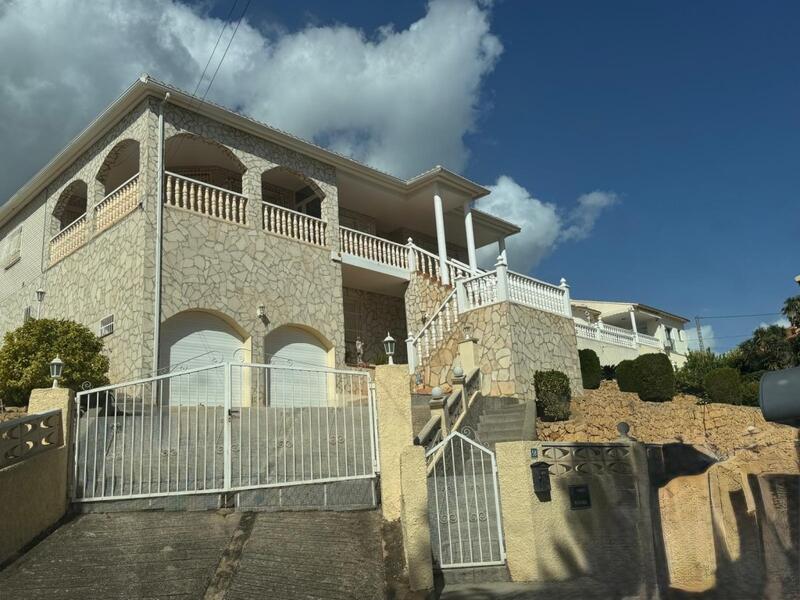 4 slaapkamer Villa Te koop