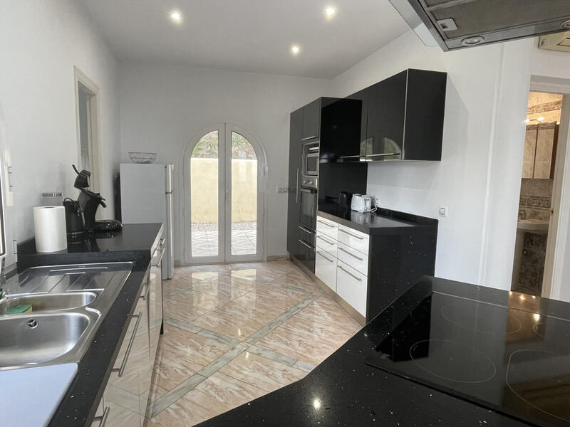 4 Schlafzimmer Villa zu verkaufen