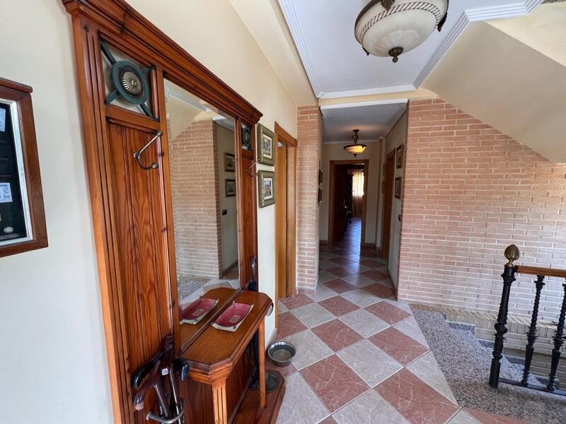 8 soverom Villa til salgs