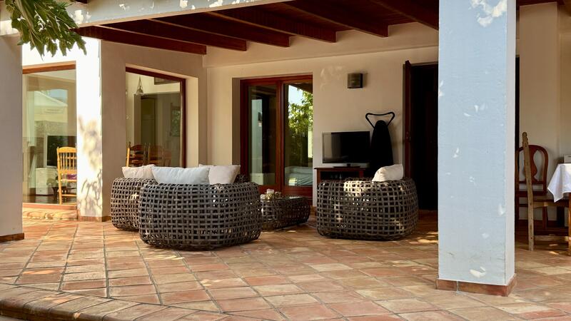 5 спальная комната вилла продается