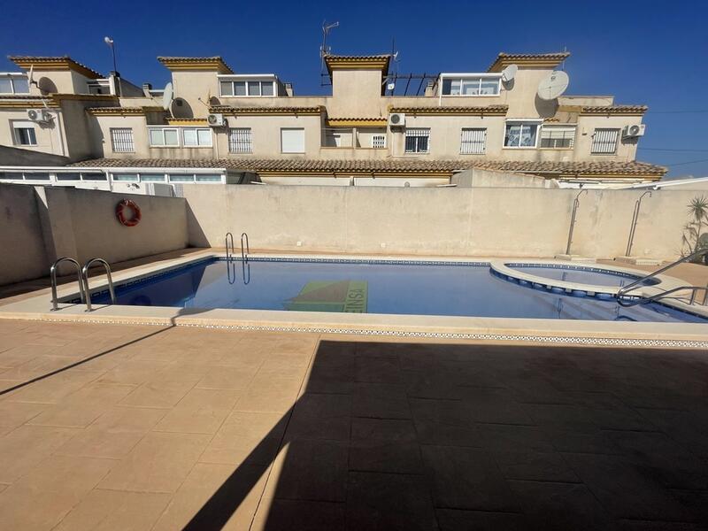 3 soveværelse Byhus til salg