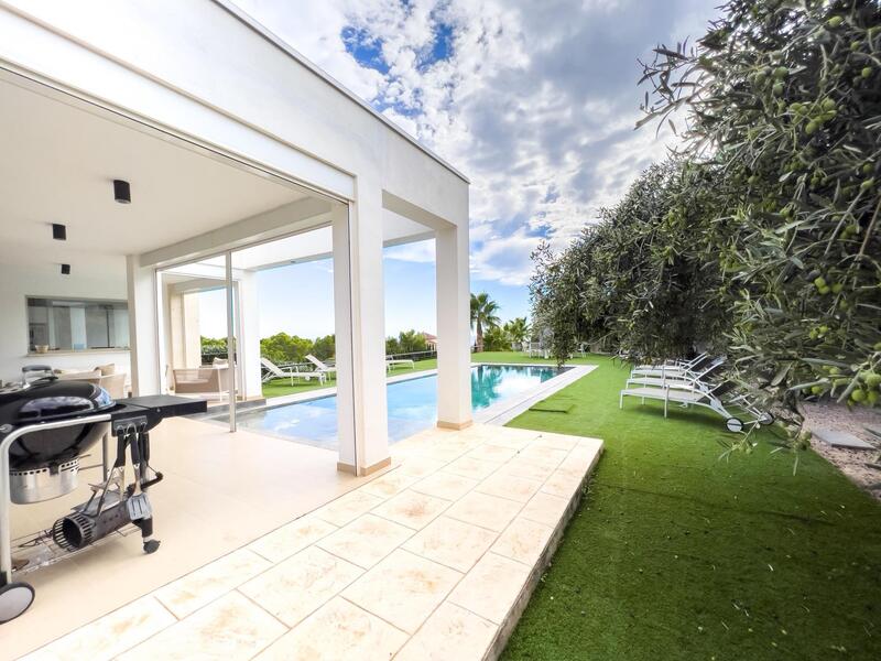 5 bedroom Villa for sale