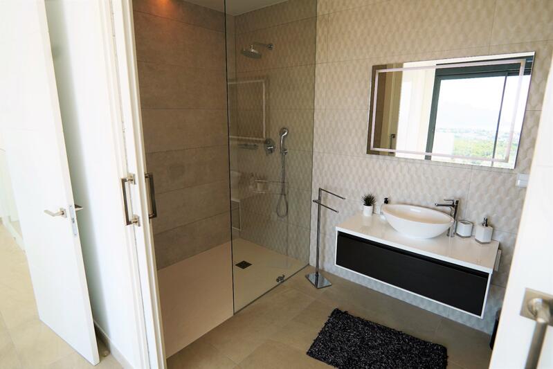 4 slaapkamer Villa Te koop