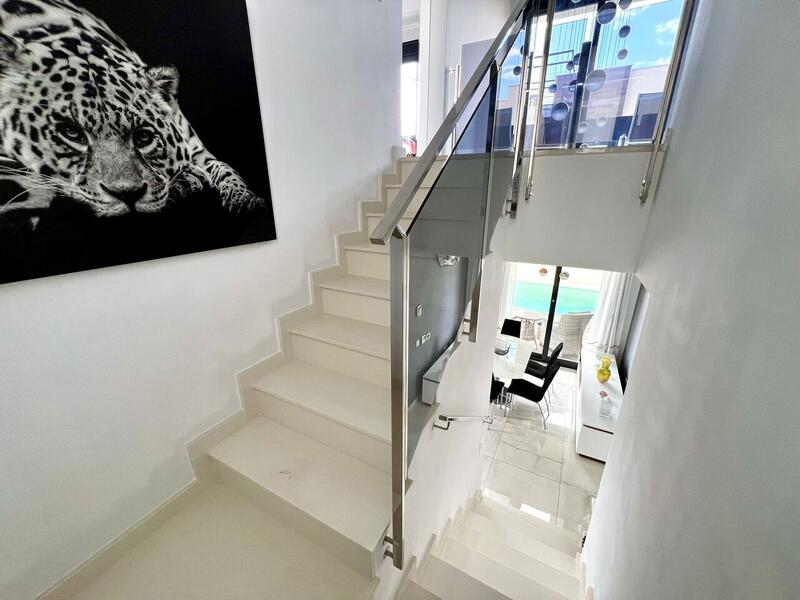 4 slaapkamer Villa Te koop