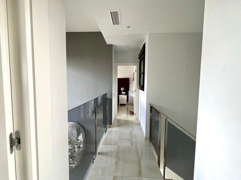 4 slaapkamer Villa Te koop