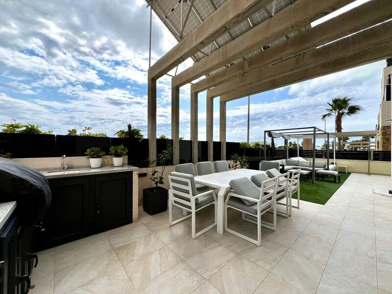 4 slaapkamer Villa Te koop