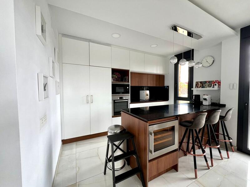 4 slaapkamer Villa Te koop