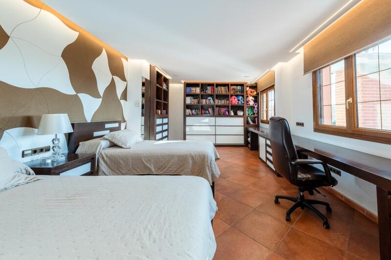 4 bedroom Villa for sale