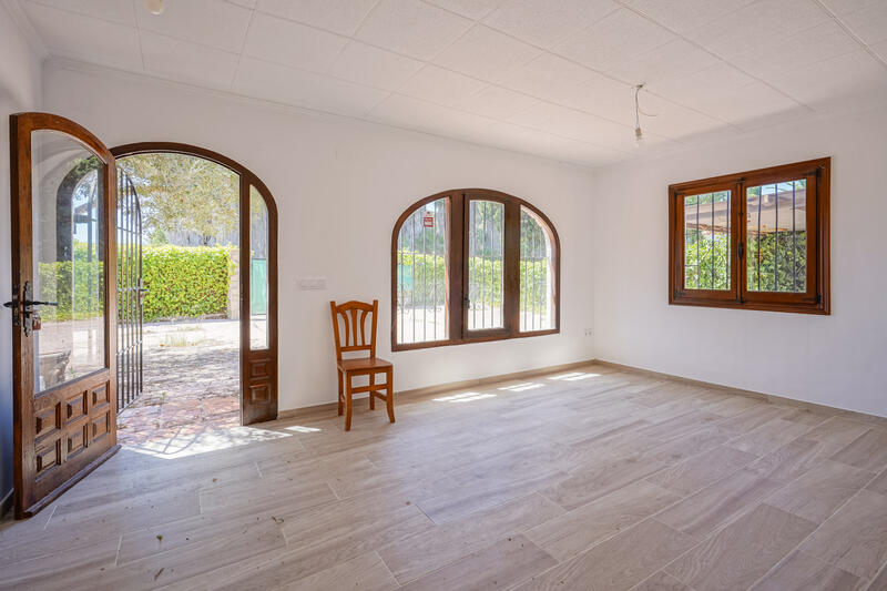 4 bedroom Villa for sale