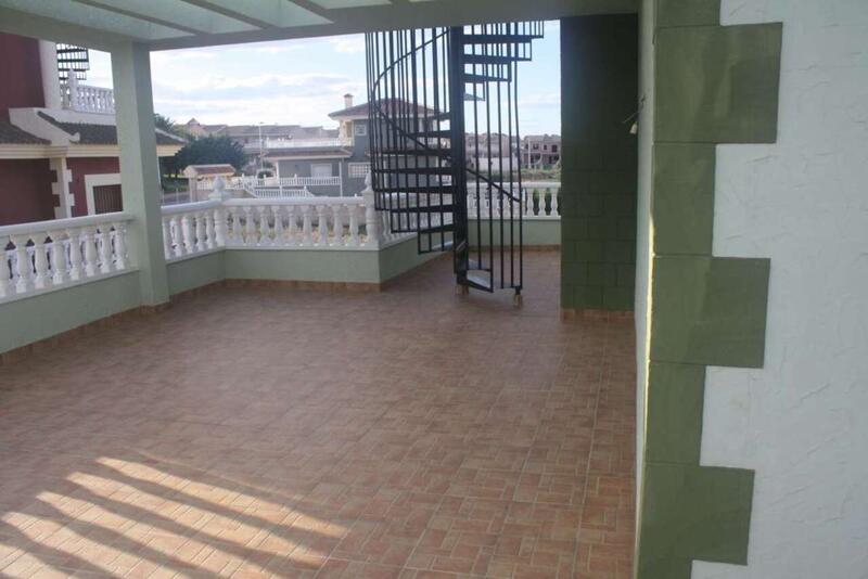 3 sovrum Villa till salu