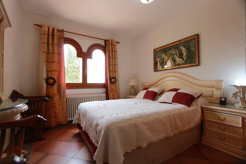 6 bedroom Villa for sale