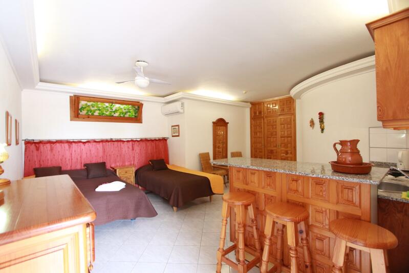 6 bedroom Villa for sale