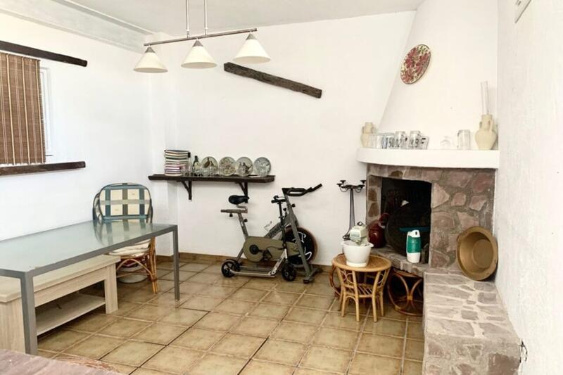 3 bedroom Townhouse for sale