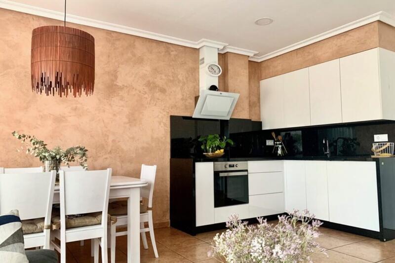 3 bedroom Townhouse for sale