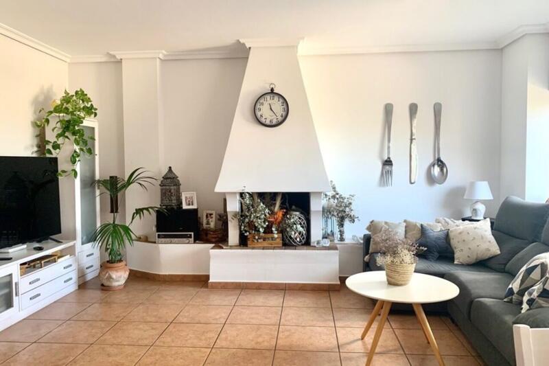 3 bedroom Townhouse for sale