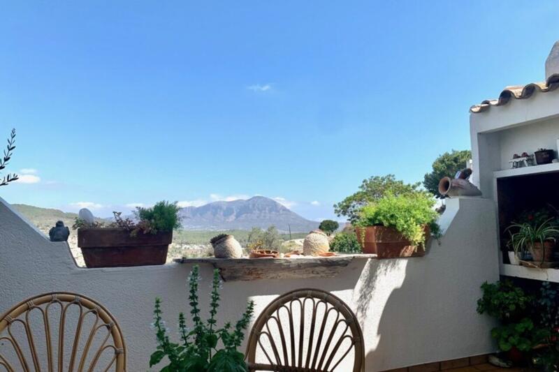 3 bedroom Townhouse for sale