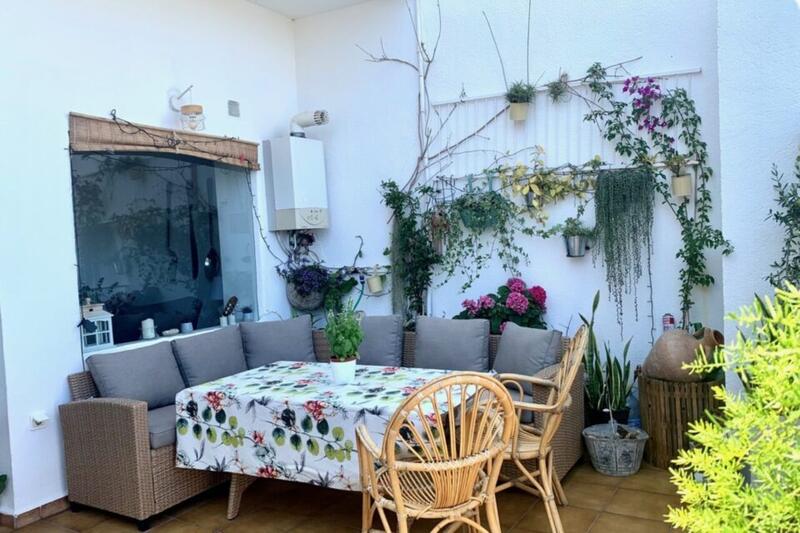 3 bedroom Townhouse for sale