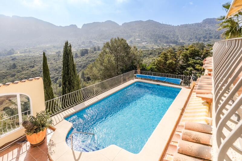 6 chambre Villa à vendre