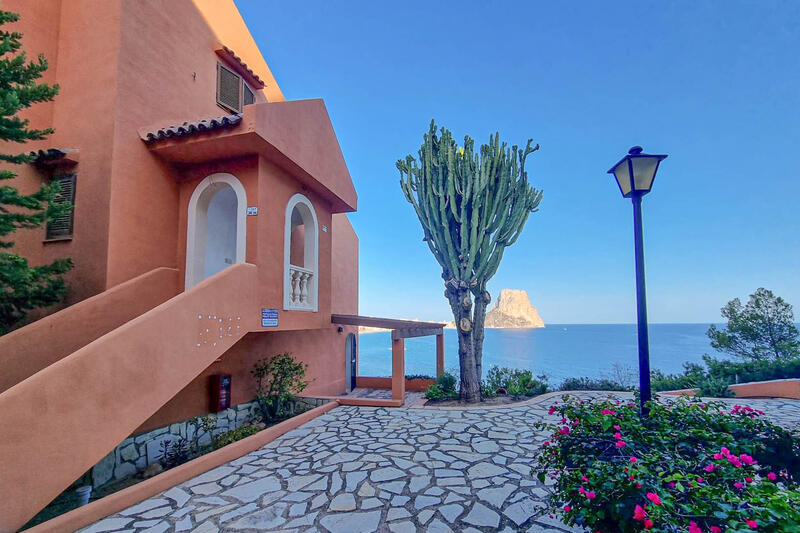 3 bedroom Townhouse for sale