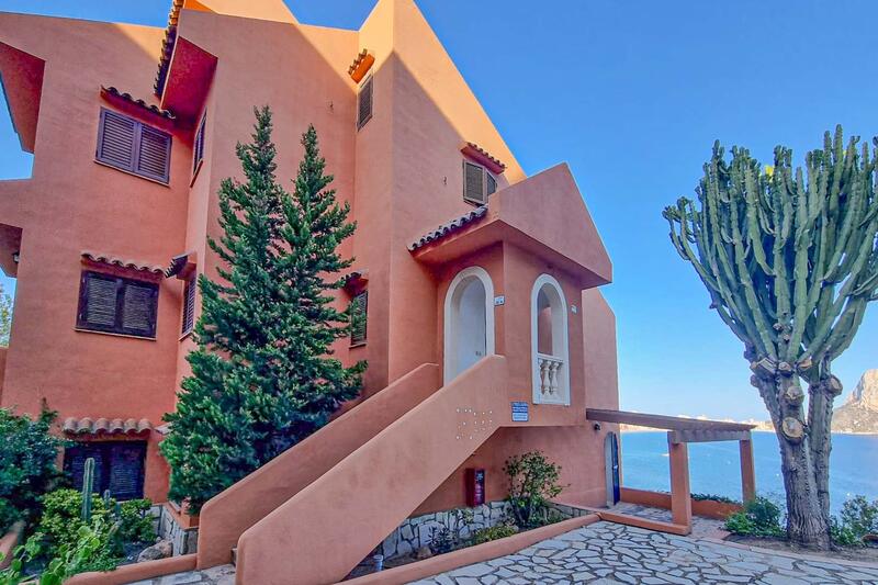 3 bedroom Townhouse for sale