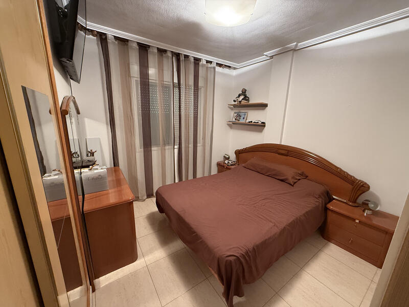 3 slaapkamer Gezinswoning Te koop