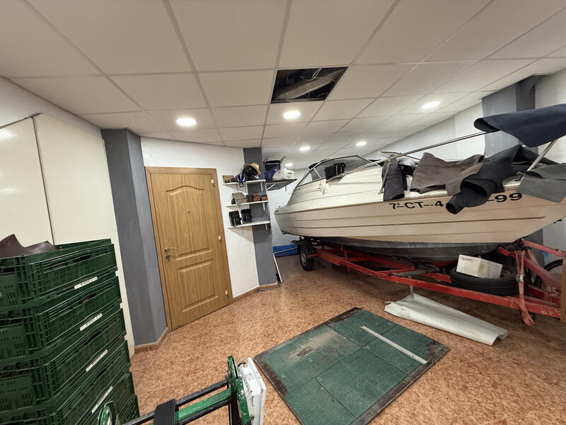 3 slaapkamer Gezinswoning Te koop