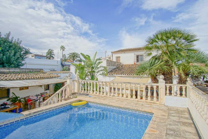 6 bedroom Villa for sale