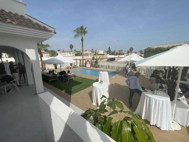 4 спальная комната вилла продается