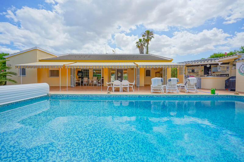 5 soveværelse Villa til salg